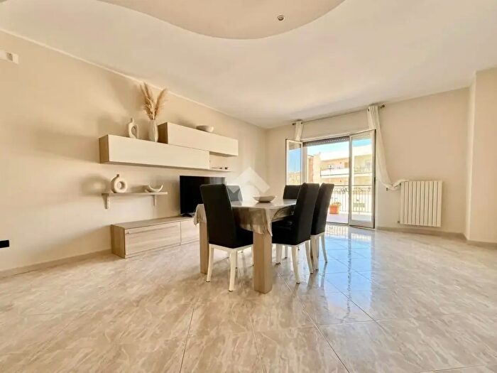 Appartamento quadrilocale in vendita in Via Jones Melvin, Monopoli