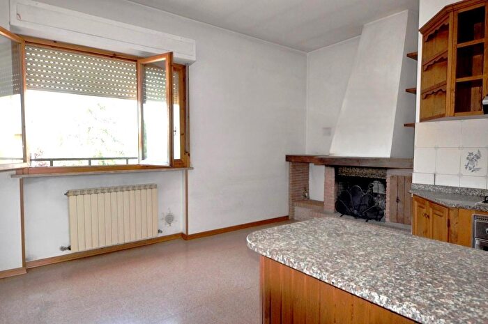 Appartamento con 5 locali in vendita in Bucine