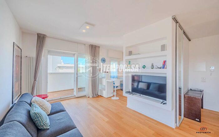 Appartamento trilocale in vendita in Via delle Rose, Misano Adriatico