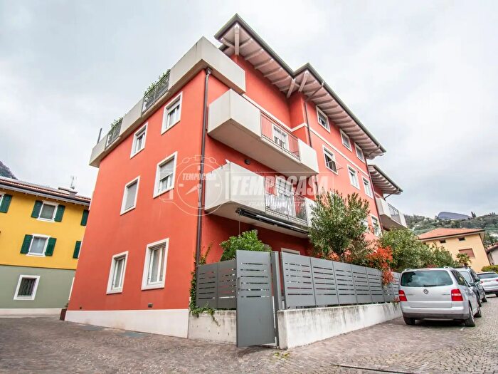 Appartamento trilocale in vendita in Via Ferrari, Riva Del Garda