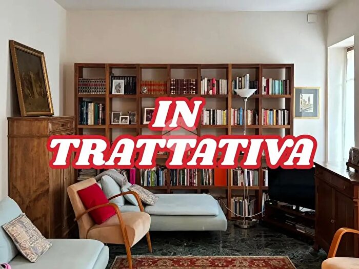 Appartamento quadrilocale in vendita in Vicolo San Salvatore Vecchio, Verona