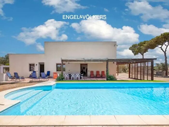 Casa con 6 locali in vendita in Strada Grotta Corsari, Nardo'