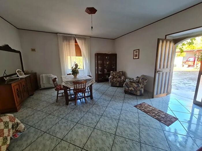 Casa quadrilocale in vendita in Via Carretiello Snc, Roccadaspide