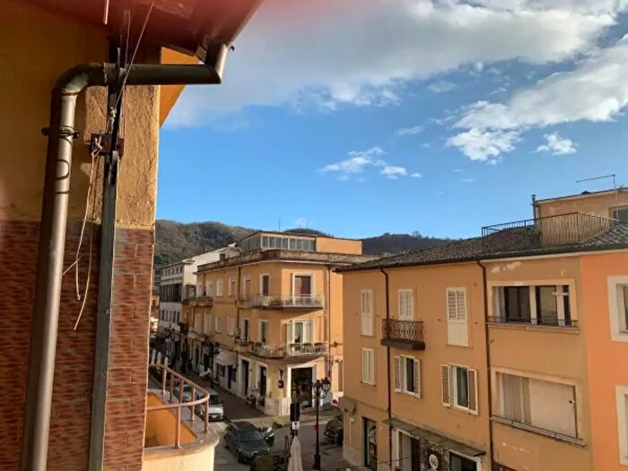 Appartamento quadrilocale in vendita in Via Carbonelli, Isola Del Liri