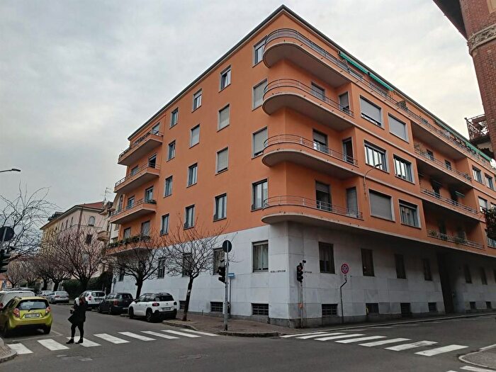 Appartamento quadrilocale in vendita in Como