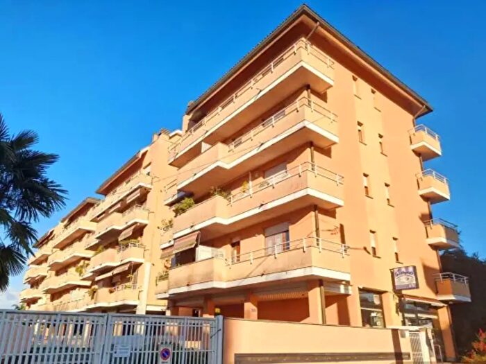 Appartamento quadrilocale in vendita in Via Francesco Baracca, Gallarate