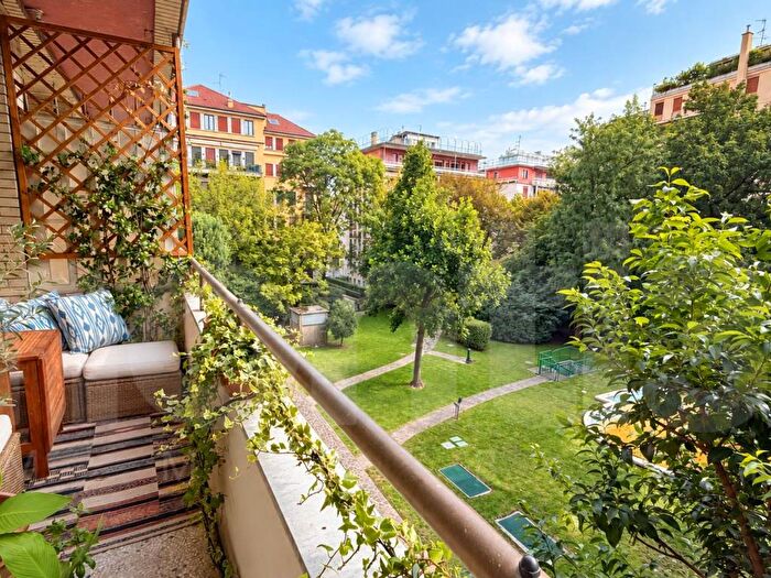 Appartamento bilocale in affitto in Corso Monforte, San Babila, Milano