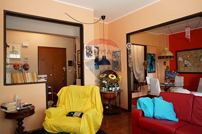 Appartamento con 6 locali in vendita in Corso Sicilia, Enna