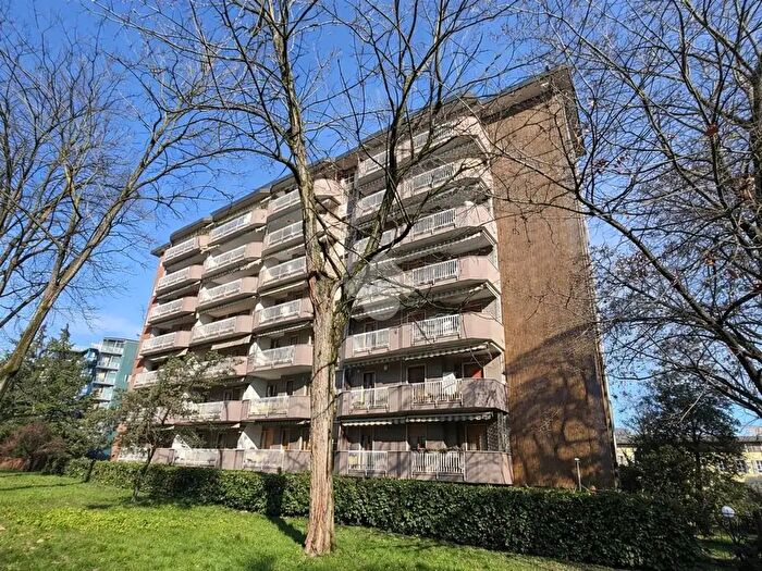 Appartamento quadrilocale in vendita in Via Brunetto Latini, Novate Milanese