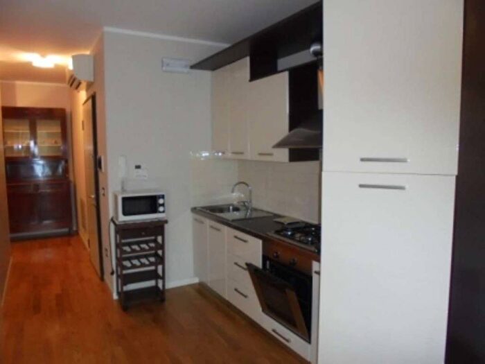 Appartamento trilocale in affitto in via sirmioncino, Centro, Sirmione