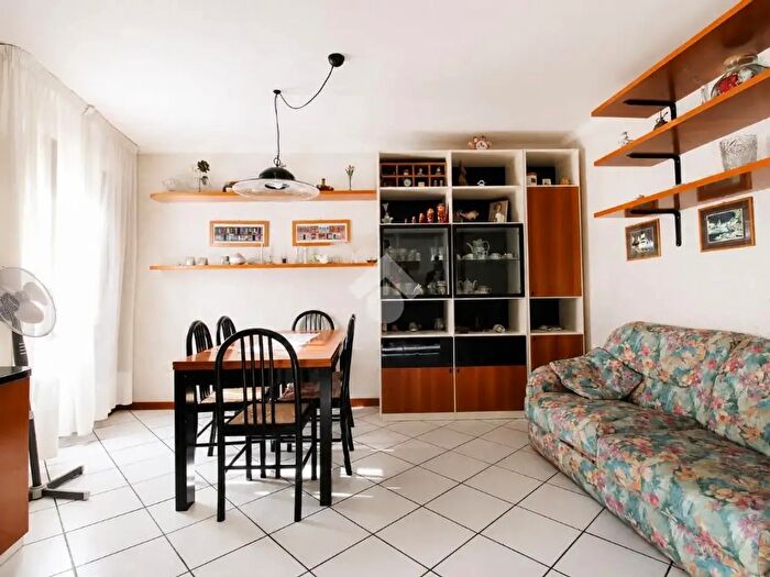 Casa trilocale in vendita in Viale Carancini, Recanati