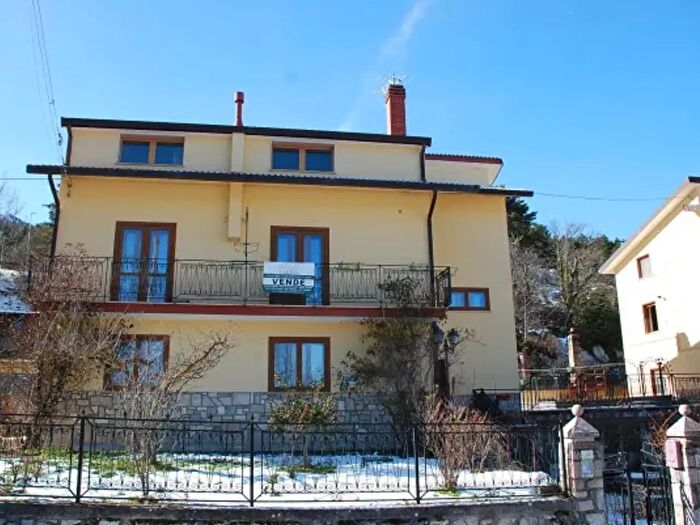 Appartamento con 5 locali in vendita in Viale Appennini, Pescocostanzo