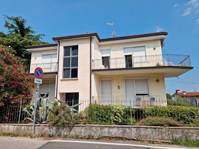 Casa con 6 locali in vendita in Via G Grigolli, Desenzano Del Garda
