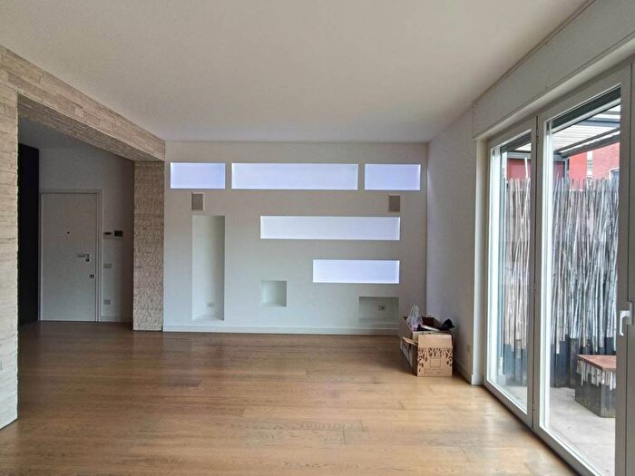 Appartamento quadrilocale in affitto in Via Giuseppe Mussi, Sempione, Milano