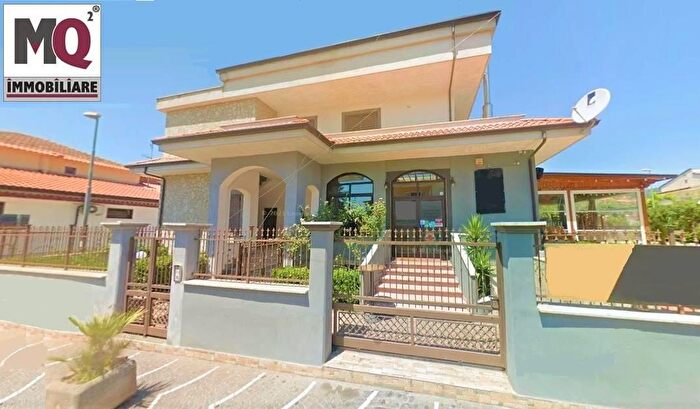 Casa con 7 locali in vendita in Corso Oriente, Falciano Del Massico