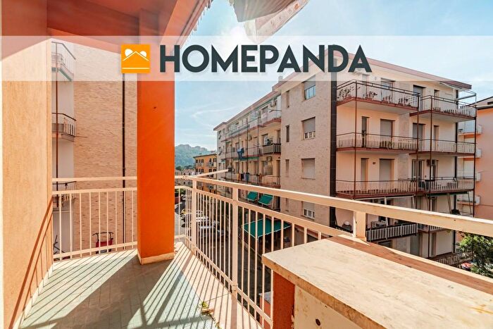 Appartamento con 5 locali in vendita in Via G Leopardi, Arenzano