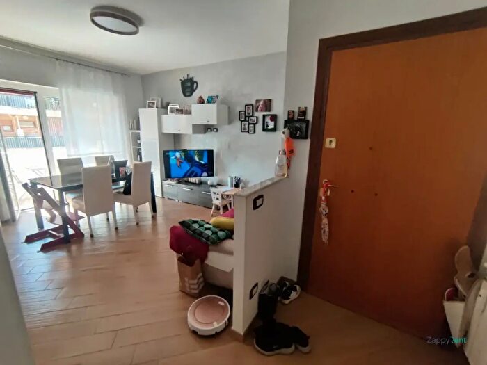 Appartamento trilocale in affitto in Via Sante Bargellini, Roma