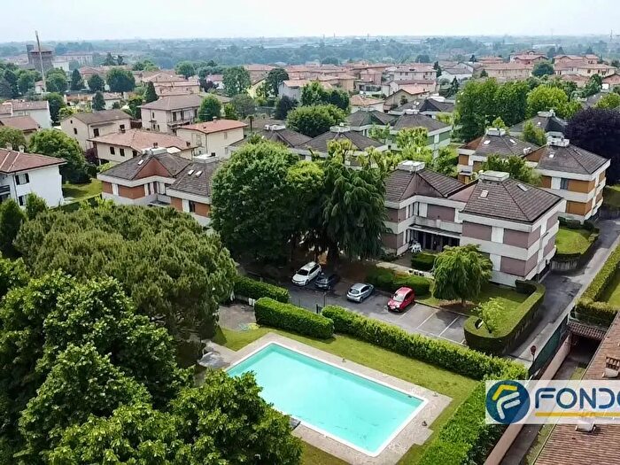 Appartamento quadrilocale in vendita in Via Matteo Pedrali, Palazzolo SullOglio