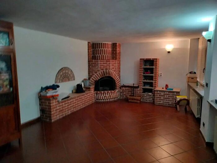 Casa con 6 locali in vendita in Lago Blu, Casal Cermelli