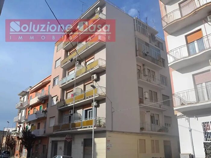 Appartamento quadrilocale in vendita in Via Piemonte, Canosa Di Puglia