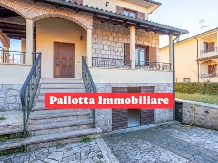 Casa con 6 locali in vendita in Via Marco Polo, Capodimonte