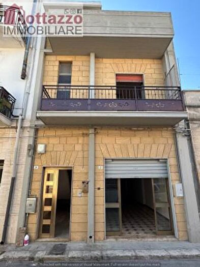 Appartamento quadrilocale in vendita in Via Domenico Guerrazzi, Lizzano