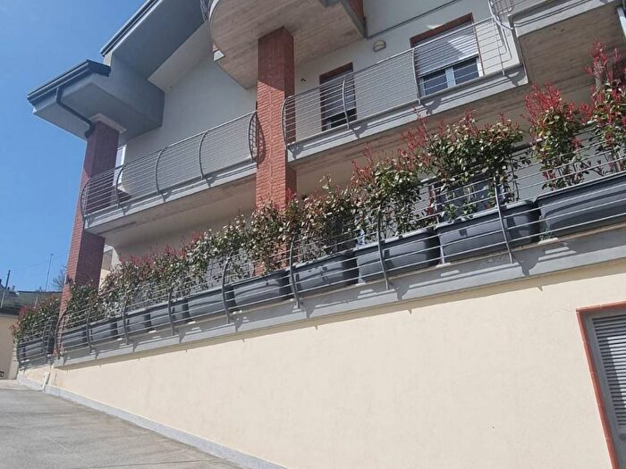 Appartamento quadrilocale in vendita in Strada Statale App Abruzzese e Appulo Sannitico, Acqua Solfa, Isernia