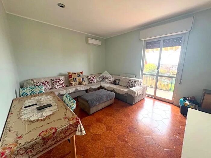 Appartamento con 5 locali in vendita in Via Roma, Grumello Del Monte