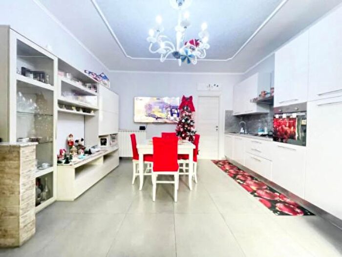 Appartamento trilocale in vendita in Montevarchi