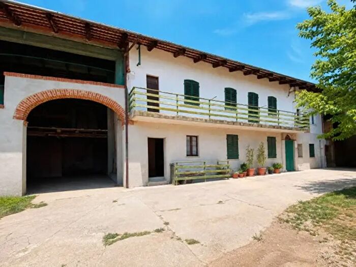 Casa con 6 locali in vendita in Strada Vicinale Paolorio, Sommariva Del Bosco