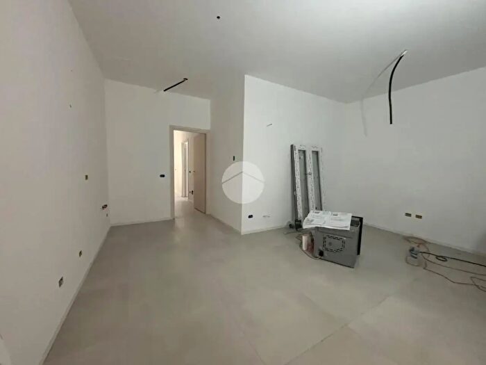 Appartamento quadrilocale in vendita in Via Roma, Uboldo