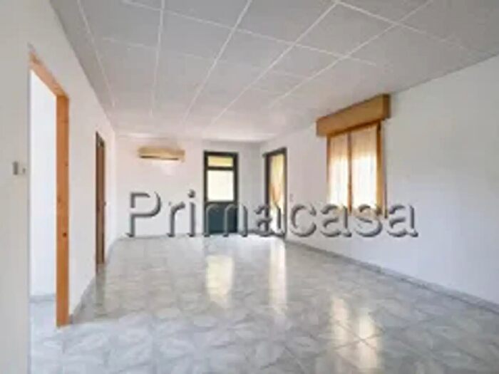 Casa trilocale in vendita in Via Ponte Tintore, Novi Di Modena