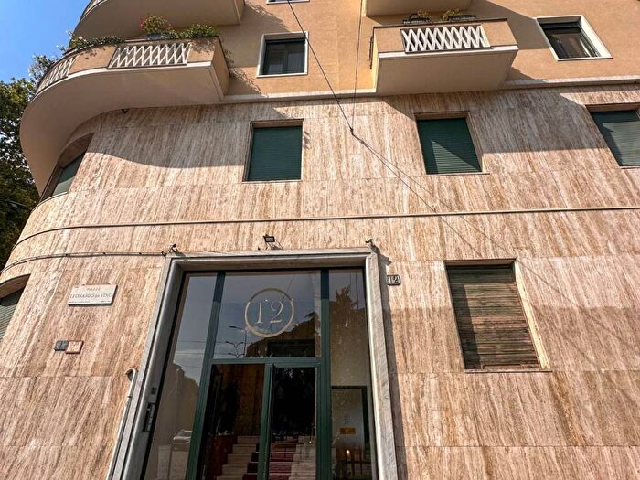 Appartamento trilocale in affitto in Piazza Leonardo da Vinci, Città Studi, Milano