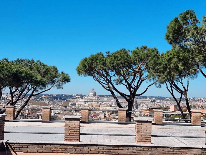 Appartamento monolocale in affitto in Via Francesco Crispi, Spagna, Roma