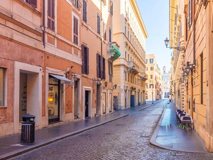 Appartamento con 5 locali in vendita in Via della Fontanella di Borghese, Montecitorio, Roma