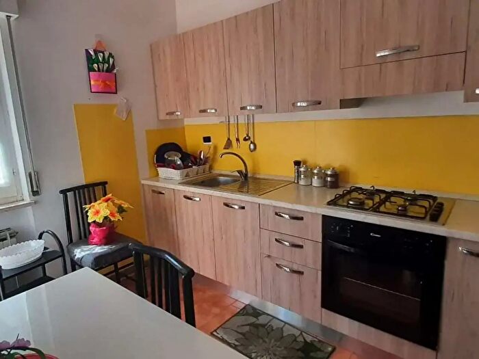 Appartamento trilocale in affitto in Via Nicola Misasi, Catanzaro