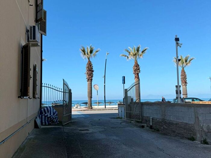 Appartamento trilocale in affitto in Viale Risorgimento, Centro, Agropoli