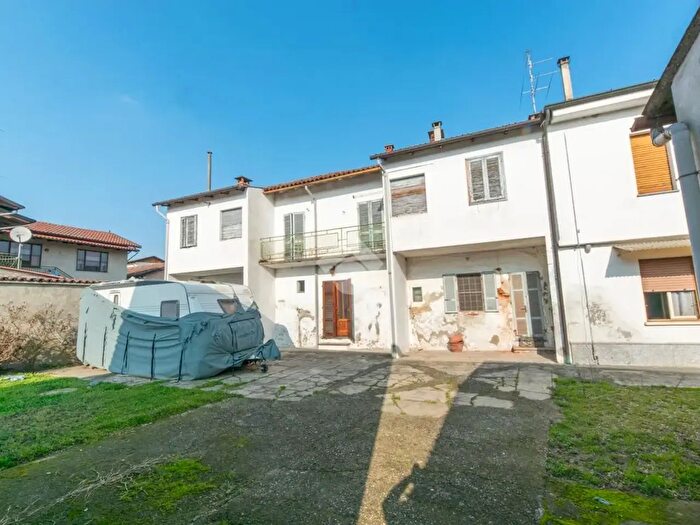 Casa con 10 locali in vendita in Via dè Reali, Candia Lomellina
