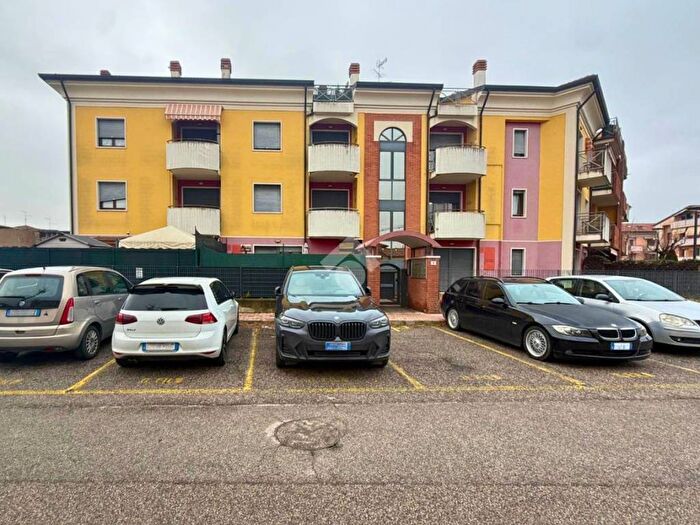 Appartamento bilocale in affitto in Via Venezia, Strà Montanara Pieve, Colognola Ai Colli