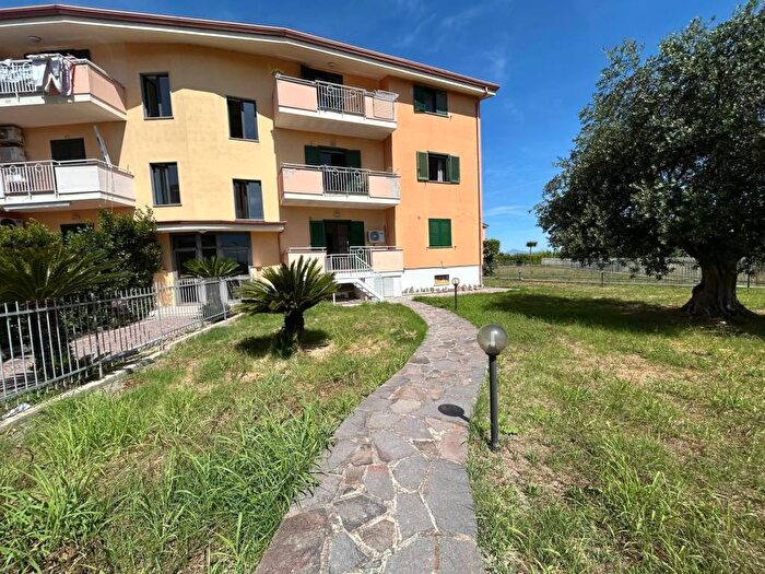 Appartamento trilocale in affitto in Via Cristoforo Colombo, Lago Patria, Castel Volturno