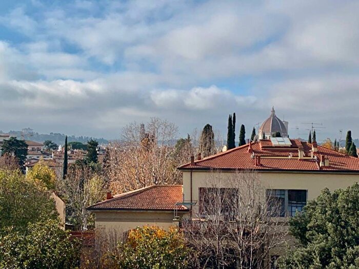 Appartamento trilocale in affitto in Mazzini Oberdan, Firenze