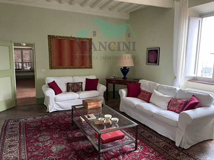 Appartamento quadrilocale in affitto in PERGOLESI, Centro Storico, Jesi