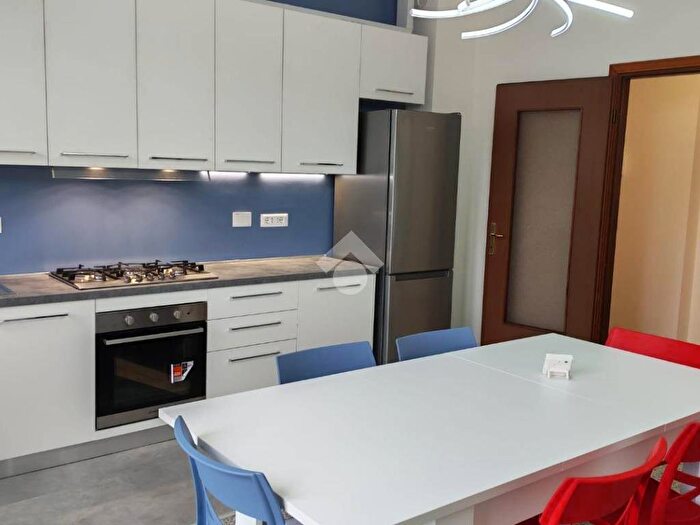 Appartamento quadrilocale in affitto in Via E Ponente, Saffi, Bologna