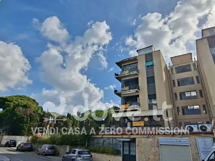 Appartamento trilocale in vendita in Strada Statale Dir S, Messina