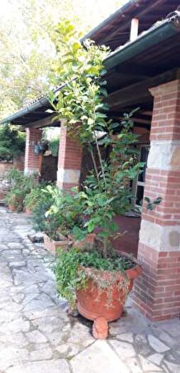 Casa con 6 locali in vendita in Via Braccianese Claudia, Canale Monterano