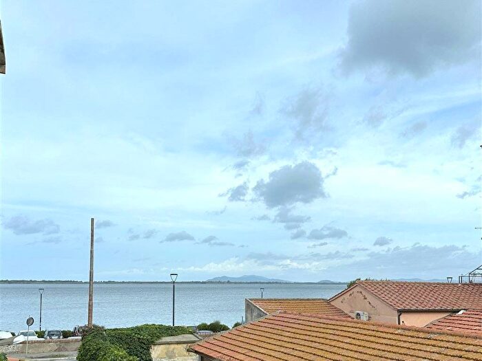 Appartamento con 6 locali in vendita in Centro, Orbetello