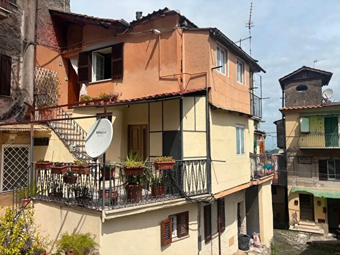 Appartamento trilocale in vendita in Via della Pantanella, Rocca Di Papa
