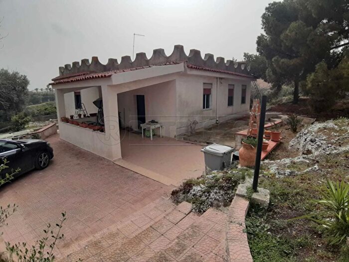 Casa con 5 locali in vendita in Trav Via Torre Landolina, Siracusa