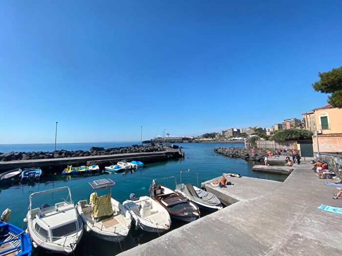 Appartamento bilocale in affitto in Via San Giovanni Li Cuti, Guardia Li Cuti, Catania