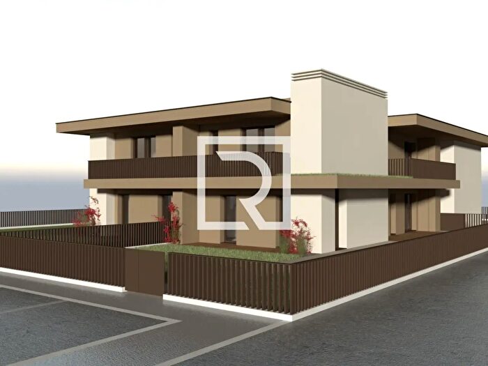 Appartamento con 5 locali in vendita in Cesena